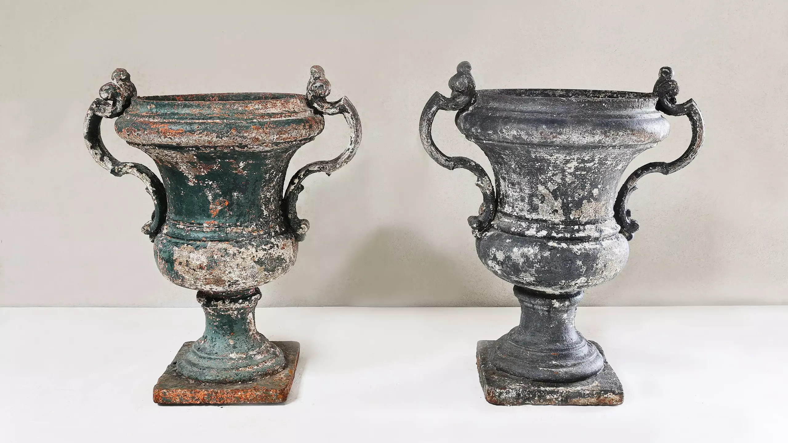 Set vazen | Directoire stijl | Gietijzer