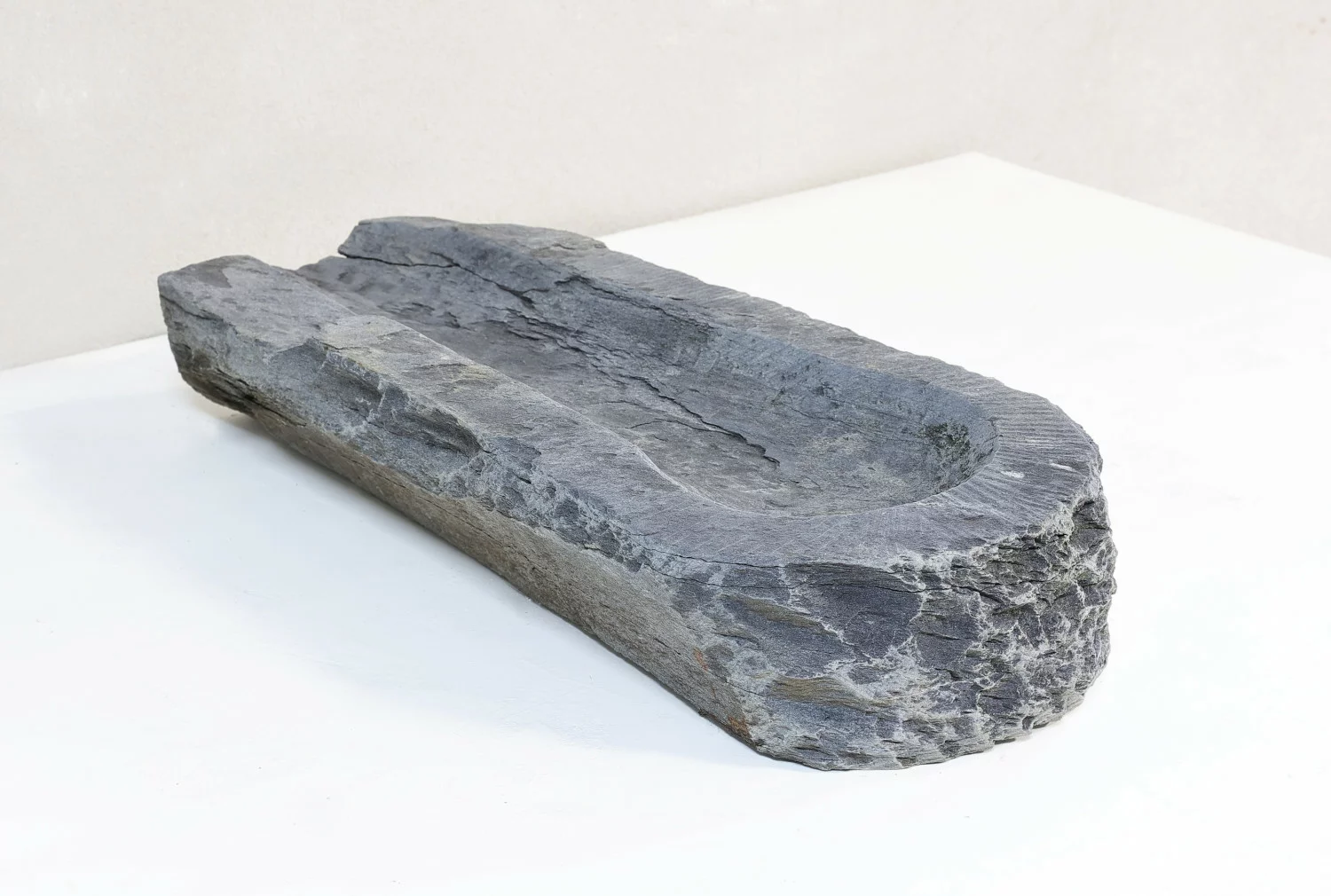 oud belgisch hardstenen maalsteen