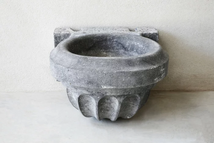 Antieke hardstenen fontein