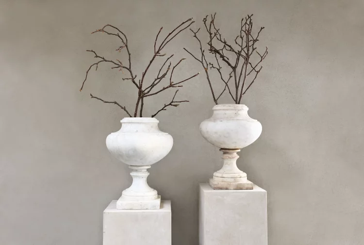 Koppel antieke urnen