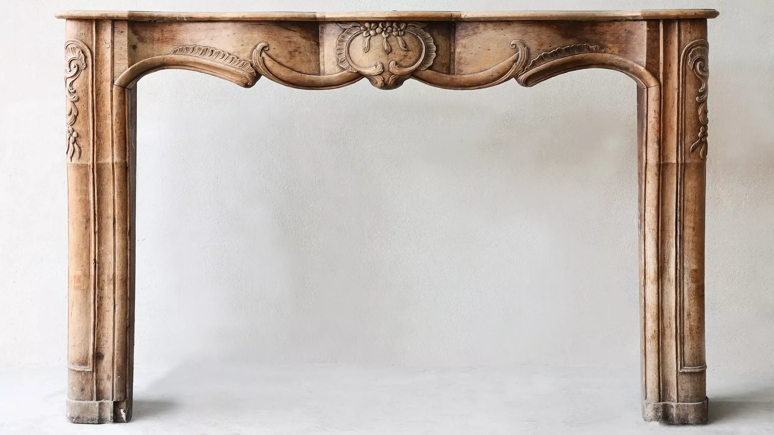 Antieke houten schouw | Kastanjehout | 18e eeuw