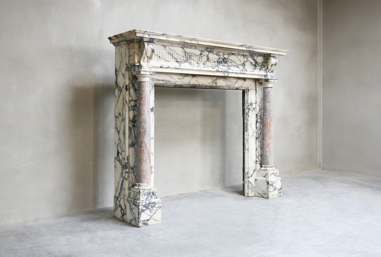 paonazzo marmer en sarrancolin schouw