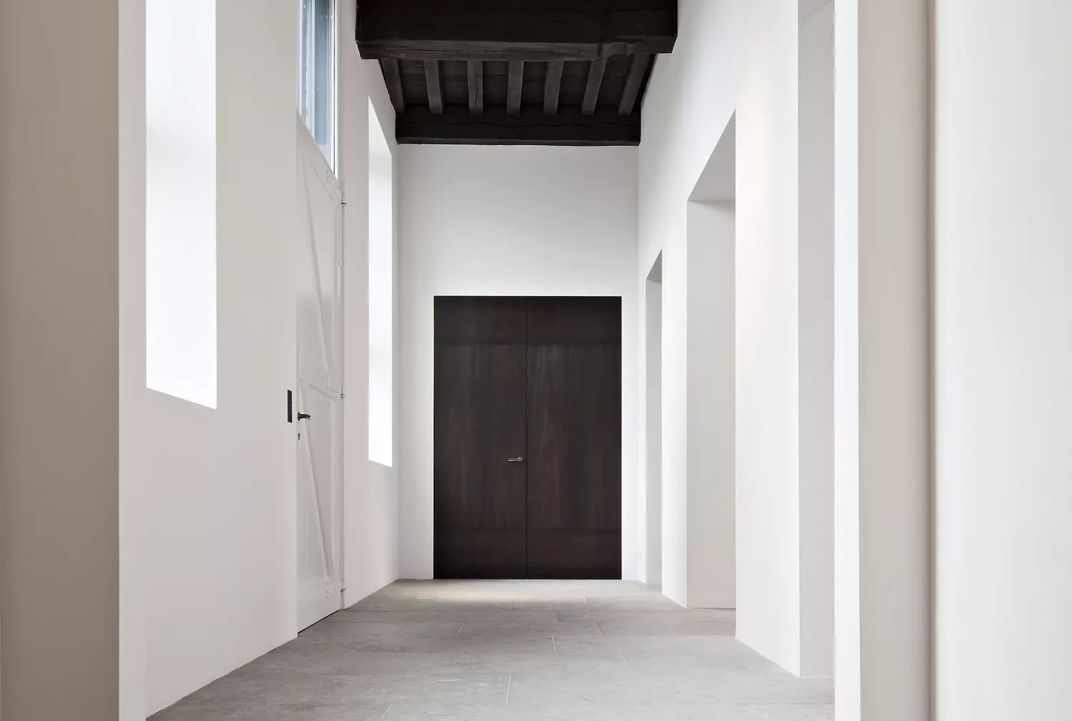 Blauwe steen vloer gestraald