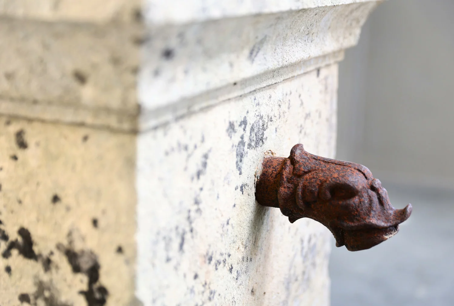 fontein van kalksteen