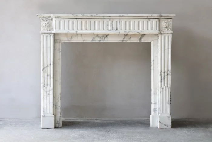 antieke marmeren schouw