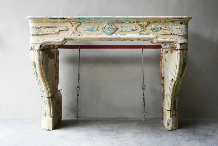 Antieke gepatineerde schouw