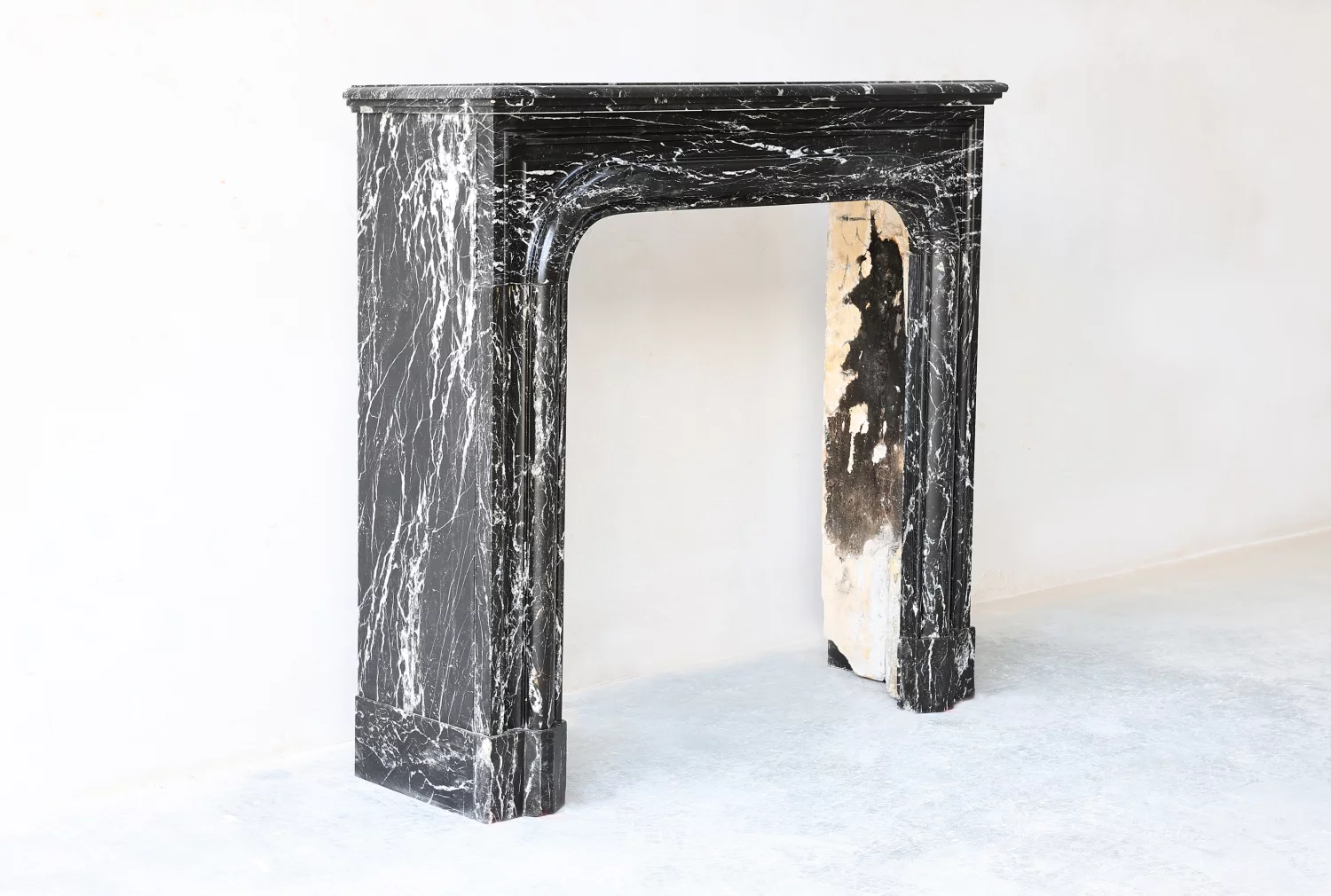 Nero Marquina marmeren mantel