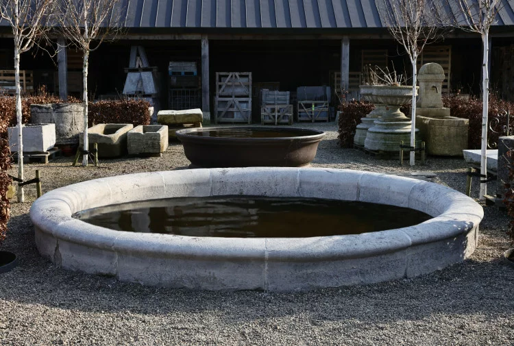 antiek water basin