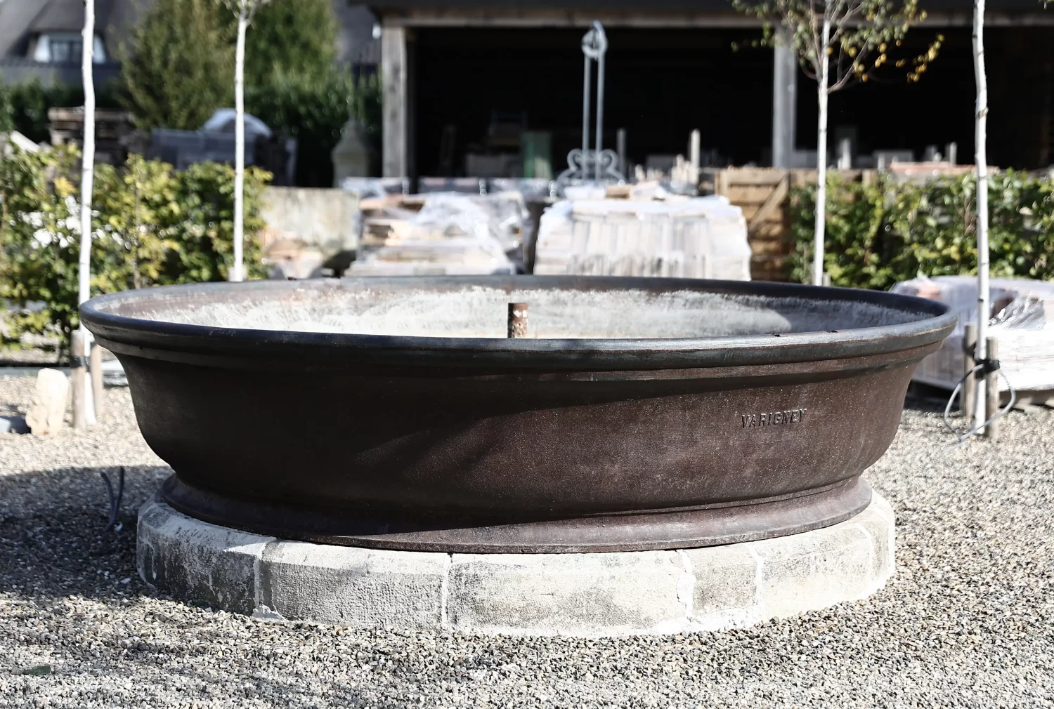 oude franse fontein van gietijzer