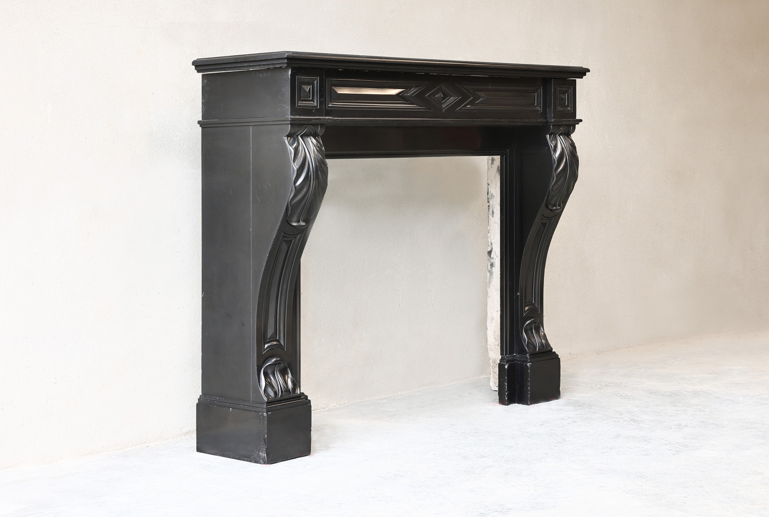 Noir de Mazy marmeren mantel