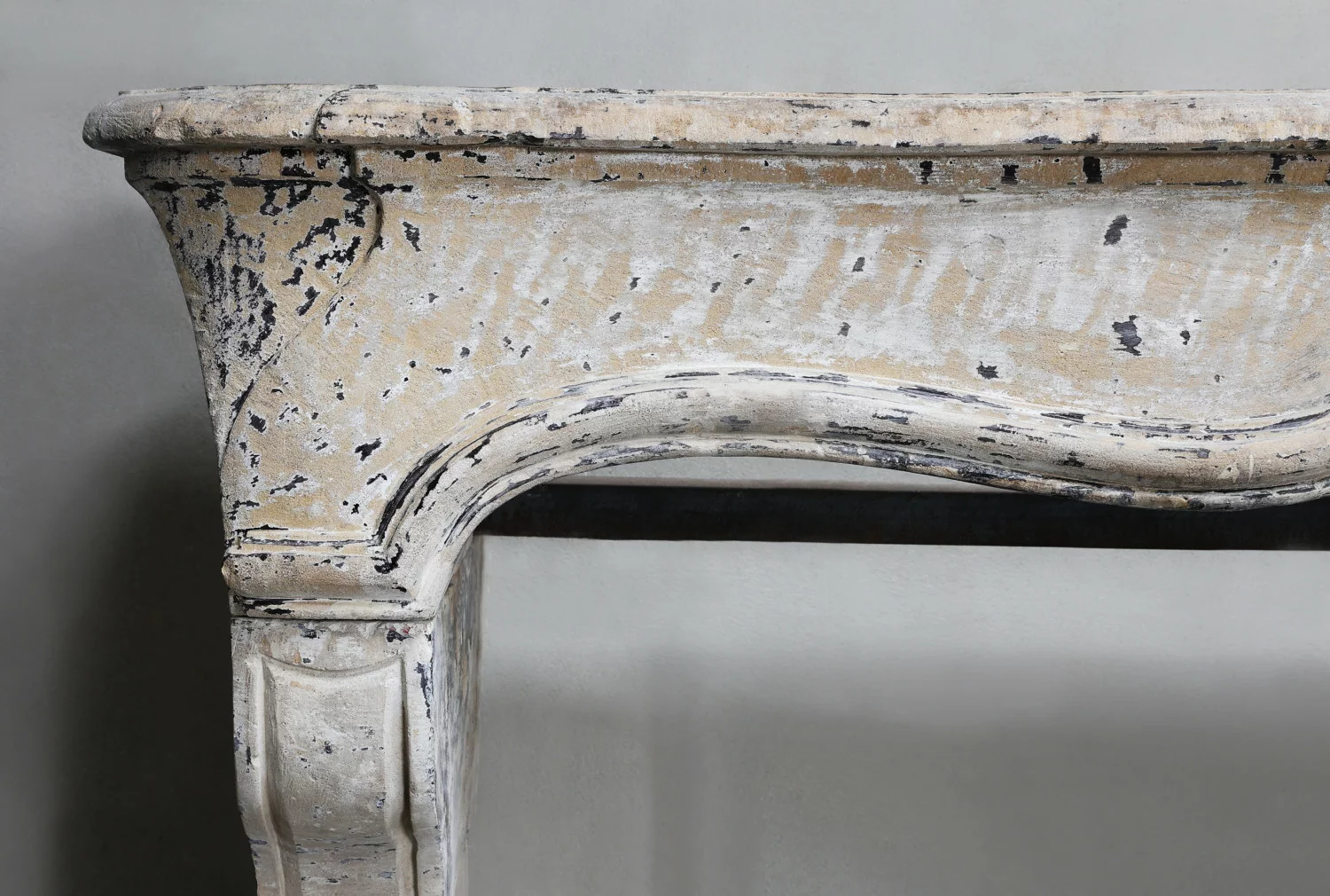 oude franse kalkstenen mantel