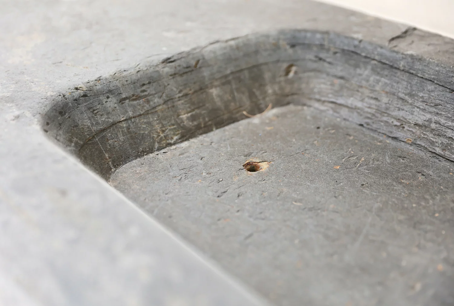 oude belgisch hardstenen spoelbak